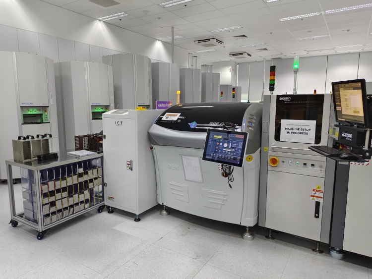 PCB Loader untuk pembuatan alat bantu dengar
