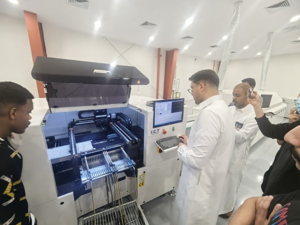 Instalasi dan Pelatihan Garis SMT TIK