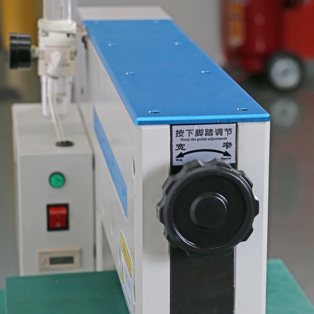 TIK-GV330 | Mesin potong V PCB tipe Guillotine