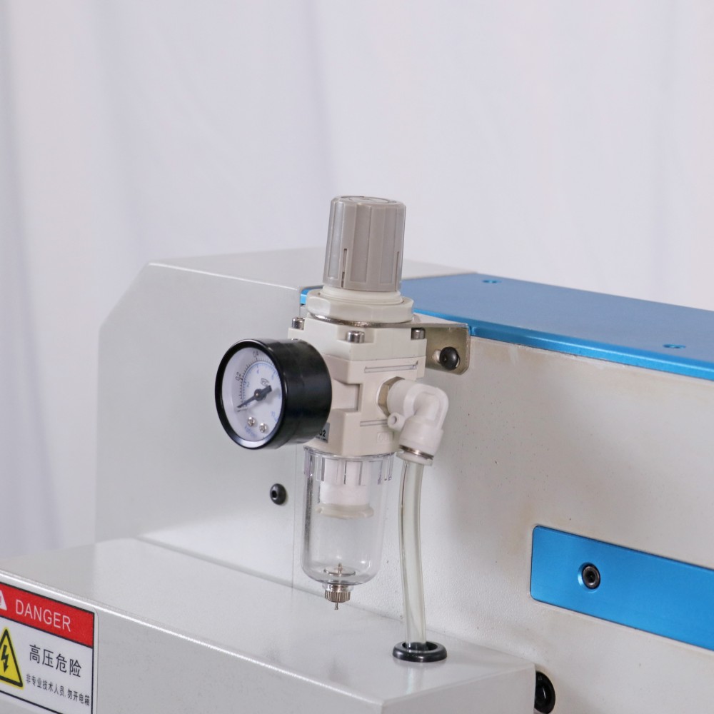 TIK | Mesin Pemotong PCB Guilotine Online Otomatis