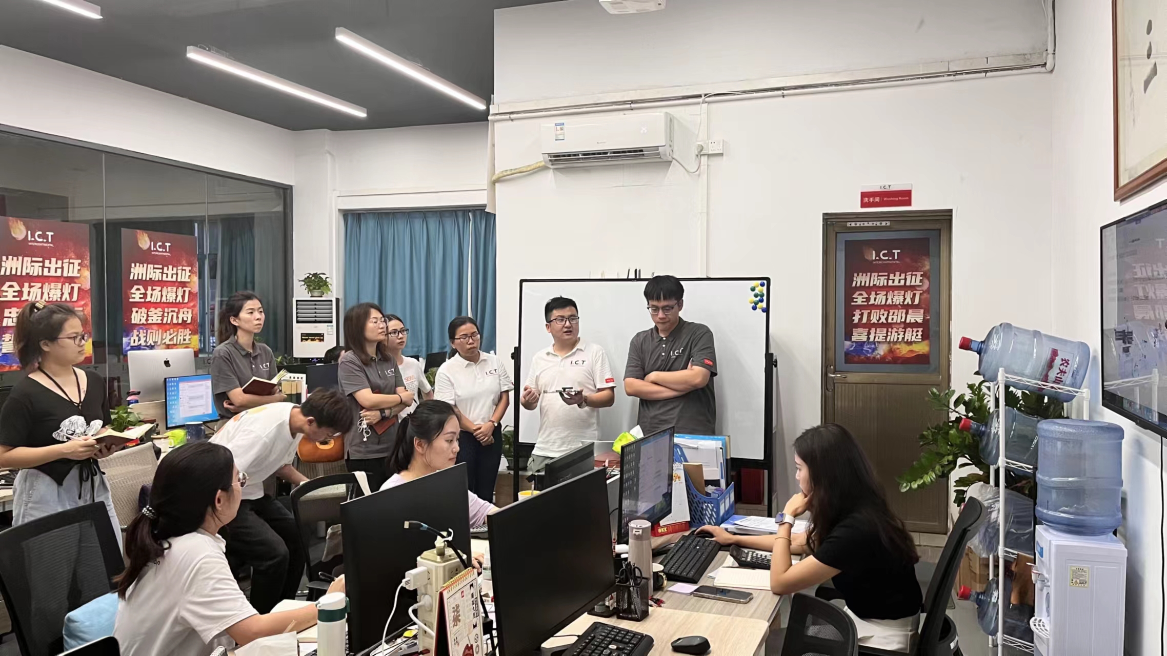 Pelatihan TIK Jalur mesin SMT